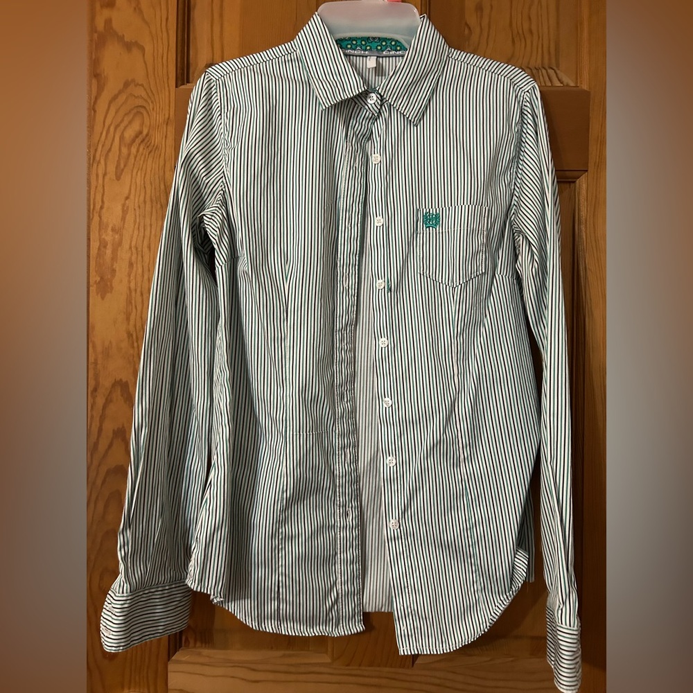 Women’s Cinch Button Up